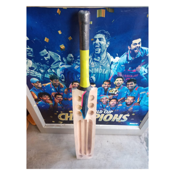 Triple Blade Kashmir Willow Scoop Bat