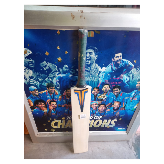 Triple Blade Kashmir Willow Scoop Bat - Image 3