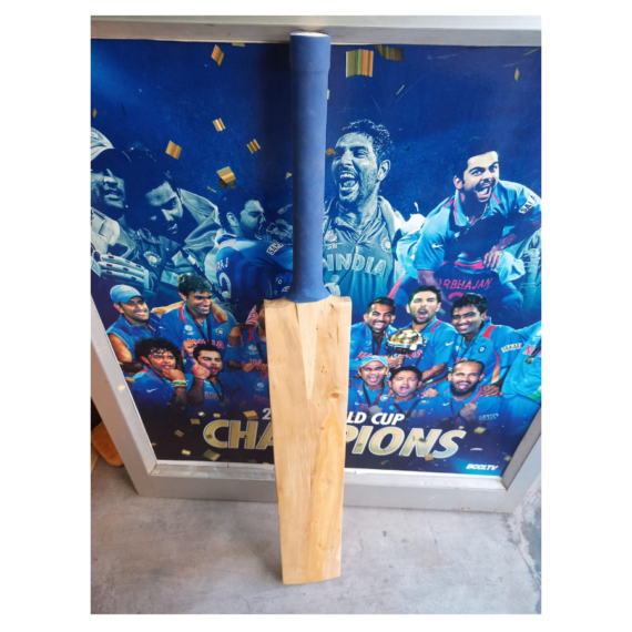 Scoop Bat Kashmir Willow Rubber Cane Handle - Image 3